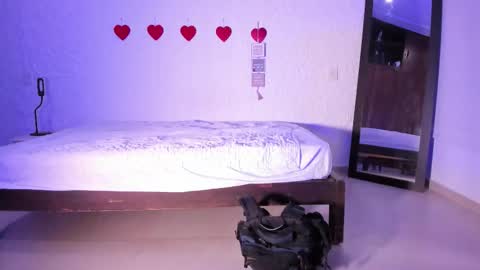 j_martony online show from September 2025 12:10:02 PM