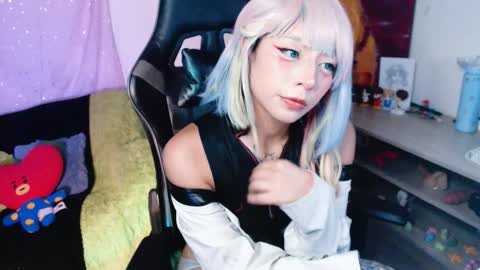 jade 18  online show from February 2026 02:01:02 AM