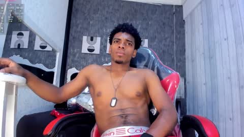 Snapshot of jack_muscles69_ chatting on February 2025 12:00:02 PM Jack online show from February 2025 12:00:02 PM