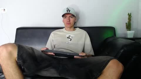 Snapshot of jack_norizz chatting on December 2024 05:01:01 PM INDEPENDENT MODEL online show from December 2024 05:01:01 PM
