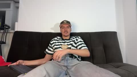 INDEPENDENT MODEL online show from November 2025 05:09:02 AM