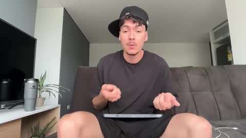 INDEPENDENT MODEL online show from November 2025 03:55:02 PM