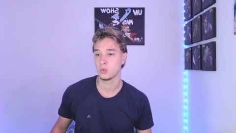 J online show from October 2025 09:01:01 PM