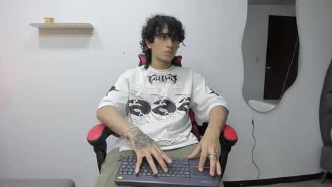 Jackes Taylor online show from October 2025 05:11:02 AM