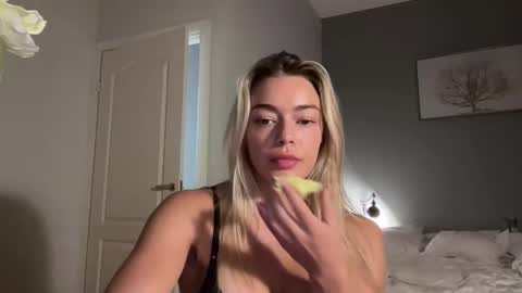 jackie_barz online show from October 2025 07:35:02 PM