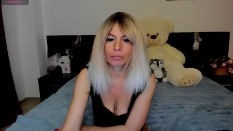 Snapshot of jacksallyevans chatting on November 2025 09:31:01 AM sallyevans online show from November 2025 09:31:01 AM