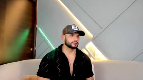 Snapshot of jackson_wayne__ chatting on February 2025 10:07:02 PM Jackson Wayne online show from February 2025 10:07:02 PM