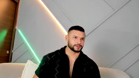 Snapshot of jackson_wayne__ chatting on February 2025 10:36:02 PM Jackson Wayne online show from February 2025 10:36:02 PM