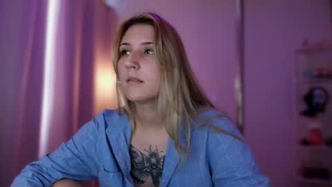 Linda Sofia help me get to 100 thumbs up online show from May 2026 02:10:01 PM