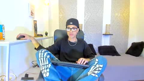 Snapshot of jacob_blackwell chatting on November 2025 07:47:02 PM jacob_blackwell online show from November 2025 07:47:02 PM