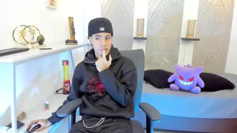 Snapshot of jacob_blackwell chatting on December 2025 07:29:02 PM jacob_blackwell online show from December 2025 07:29:02 PM