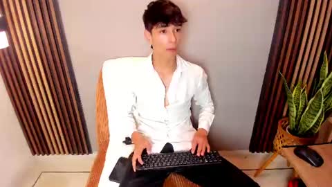 Snapshot of jacob_colliins chatting on July 2026 06:10:01 PM jacob_colliins online show from July 2026 06:10:01 PM