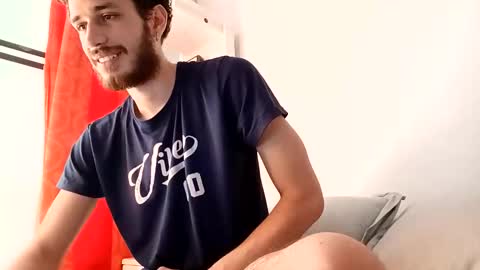 Snapshot of jacobmurphy2103 chatting on November 2025 04:40:01 PM JACOB ROBIN online show from November 2025 04:40:01 PM