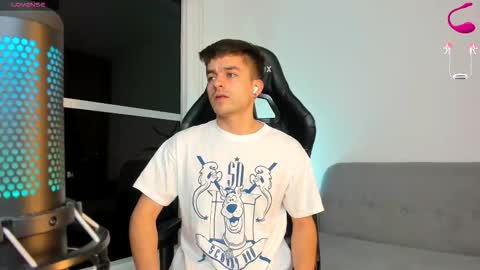 Snapshot of jacobstones_ chatting on December 2025 01:11:01 AM JACOB STONES online show from December 2025 01:11:01 AM