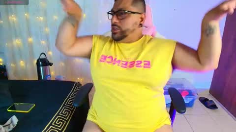 daddy sir master bear online show from February 2025 07:38:01 PM