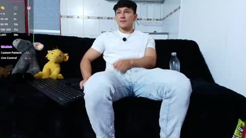 jacobo online show from April 2026 02:32:01 PM