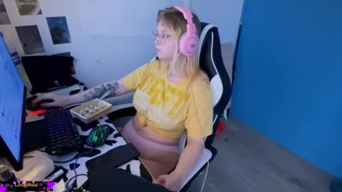 jacywinslat online show from February 2025 12:05:02 PM