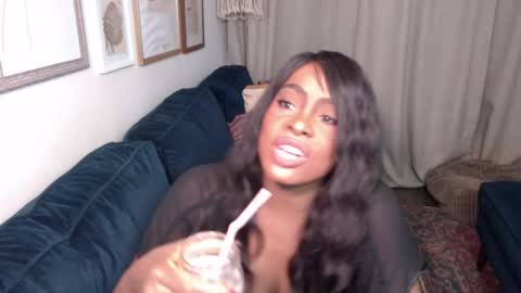 Snapshot of jade1677 chatting on December 2024 11:24:02 AM Jade online show from December 2024 11:24:02 AM