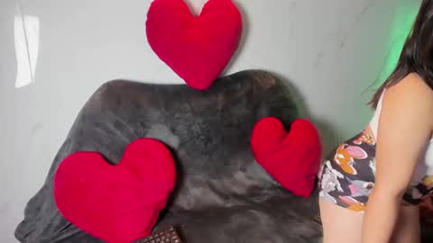 Jade online show from February 2026 03:32:02 AM