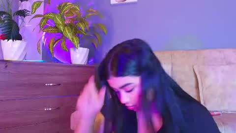 Snapshot of jade_brunnette chatting on June 2026 08:30:02 PM Jade Brunete online show from June 2026 08:30:02 PM