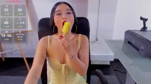jade_connor online show from June 2026 07:24:02 PM