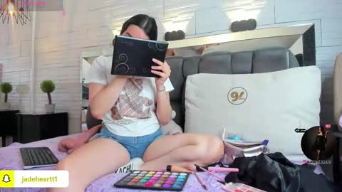  JADE  online show from October 2025 07:14:02 PM