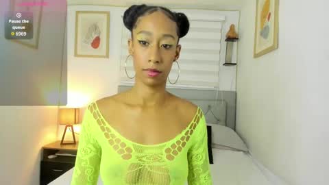 Snapshot of jade_obi chatting on March 2025 02:56:02 PM Jade smile online show from March 2025 02:56:02 PM