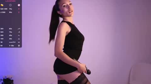 Jade Paris online show from October 2025 12:16:02 PM