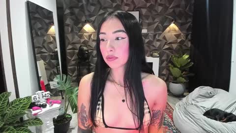 Snapshot of jade_porn chatting on January 2025 11:43:02 AM Jade independent model online show from January 2025 11:43:02 AM