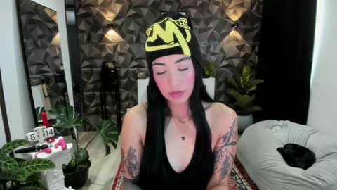 Snapshot of jade_porn chatting on February 2025 01:10:02 PM Jade independent model online show from February 2025 01:10:02 PM