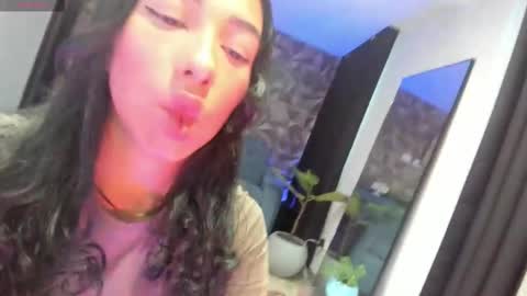 Snapshot of jade_porn chatting on September 2025 11:01:01 AM Jade independent model online show from September 2025 11:01:01 AM