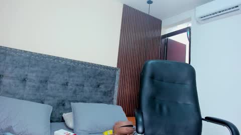 karlla scarlet online show from February 2026 01:42:01 PM