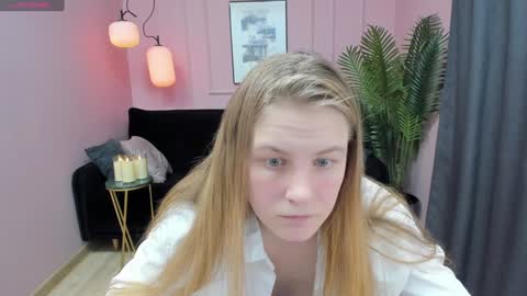 Jade online show from February 2025 10:01:01 PM