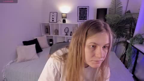 Jade online show from March 2025 08:57:01 PM