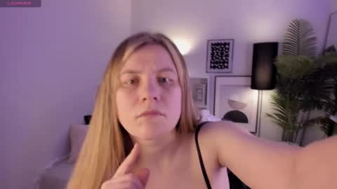 Jade online show from March 2025 12:00:01 AM