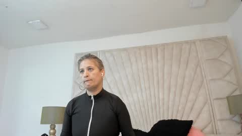 Snapshot of jade_squirt chatting on September 2025 11:36:01 AM Jade online show from September 2025 11:36:01 AM