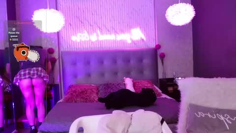 JADE online show from May 2026 09:00:01 PM