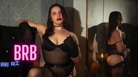 jade swet online show from February 2025 12:02:02 PM