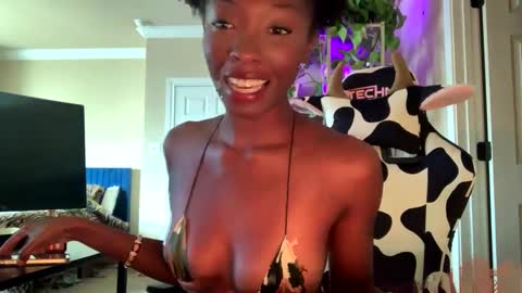 Snapshot of jade_temptress chatting on September 2025 01:35:02 PM Jade Temptress online show from September 2025 01:35:02 PM