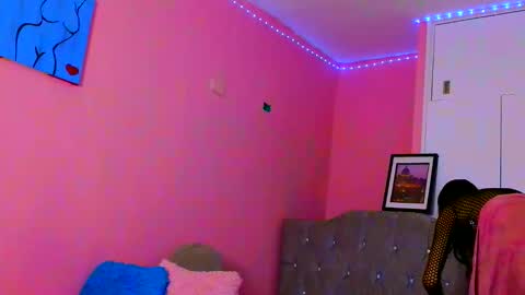 Snapshot of jade_watson19 chatting on May 2026 08:27:01 PM Jade Watson online show from May 2026 08:27:01 PM