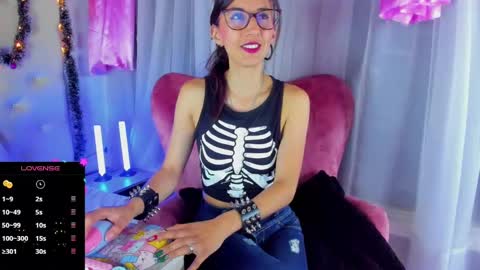 Snapshot of jade_white_ chatting on December 2024 12:23:01 PM jade white online show from December 2024 12:23:01 PM