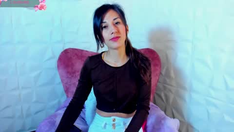 Snapshot of jade_white_ chatting on January 2025 01:11:01 PM jade white online show from January 2025 01:11:01 PM