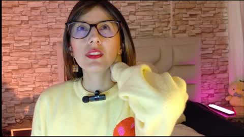 jade white  online show from April 2026 04:27:02 PM