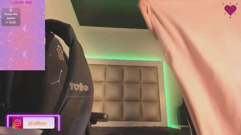 Snapshot of jadeestudios chatting on September 2025 12:10:01 PM jadeestudios online show from September 2025 12:10:01 PM