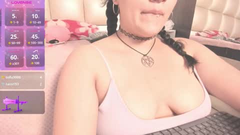 Snapshot of jadeestudios chatting on October 2025 05:42:01 PM jadeestudios online show from October 2025 05:42:01 PM