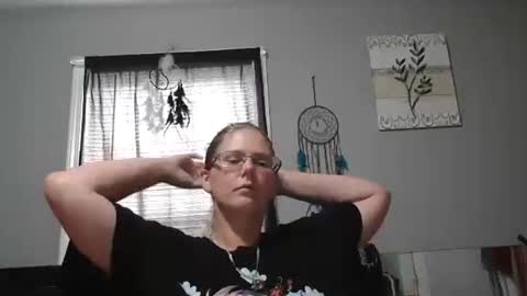 JadeLuv online show from October 2025 04:18:01 PM