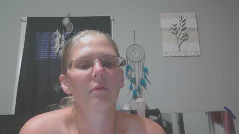 JadeLuv online show from June 2026 01:16:02 AM