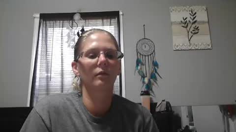 JadeLuv online show from July 2026 06:20:01 PM