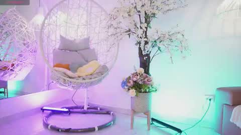 Jade Summer online show from September 2025 11:32:01 AM