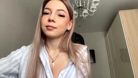 Elizabeth online show from June 2026 07:22:01 AM